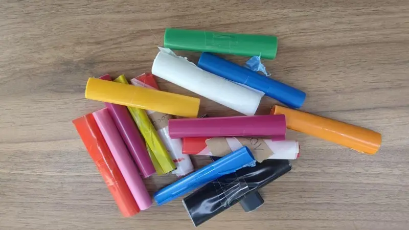 테이프 얼룩을 제거하는 방법?